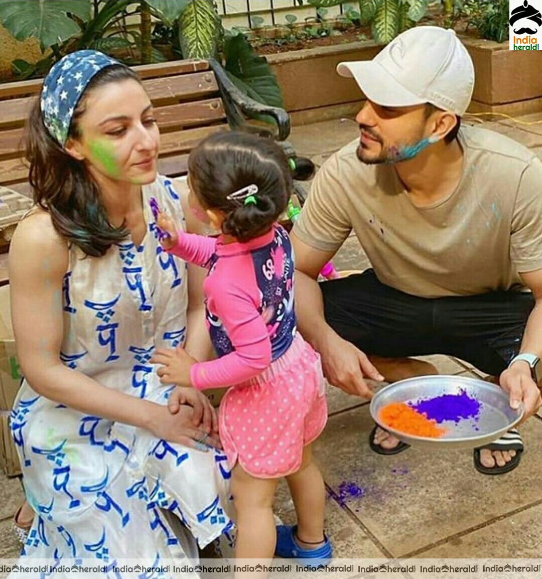 Celebs Holy Celebration Stills Set 1