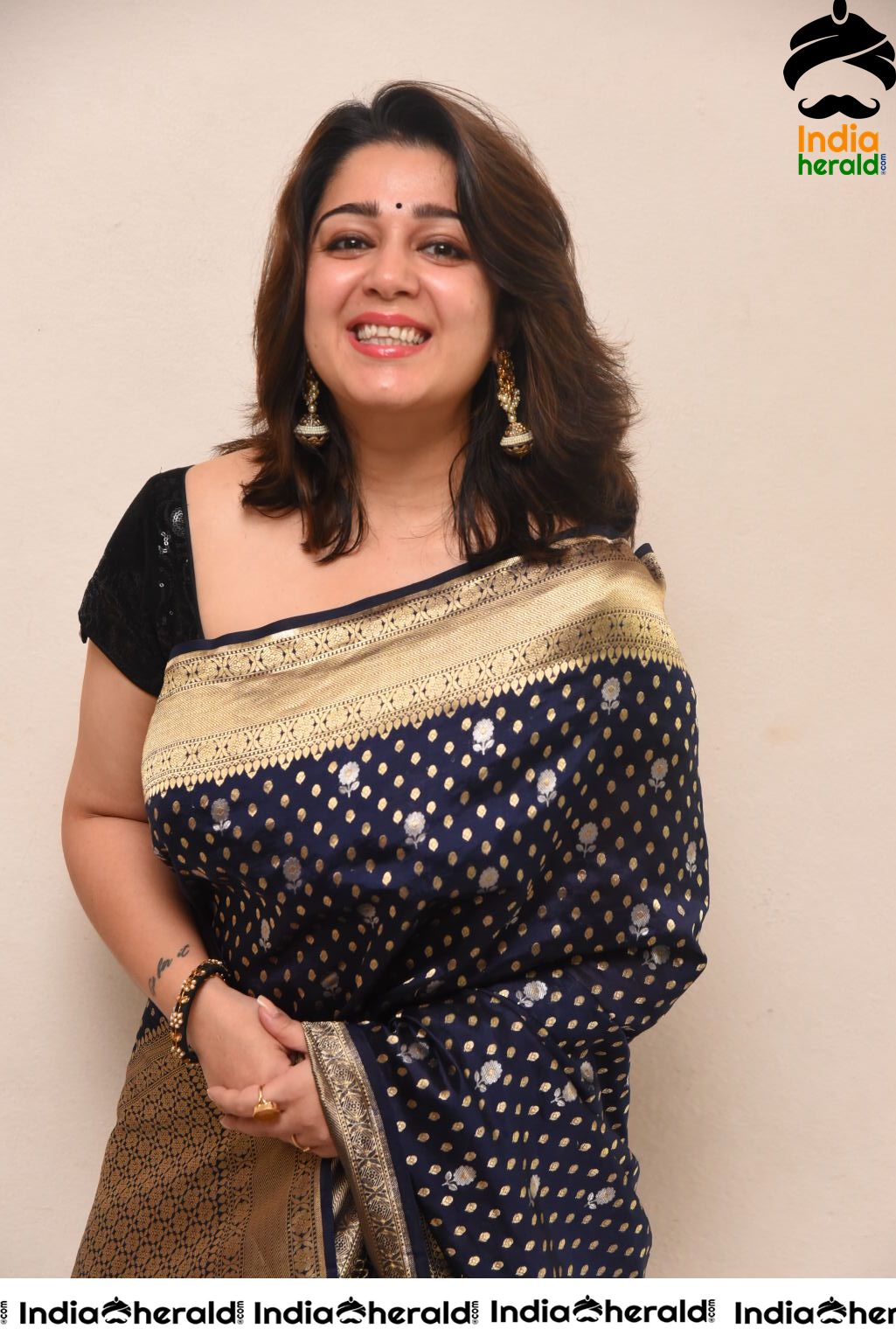 Charmee Looking Seductive In Black Saree At Puri Jagannadh Birthday Event Set 2