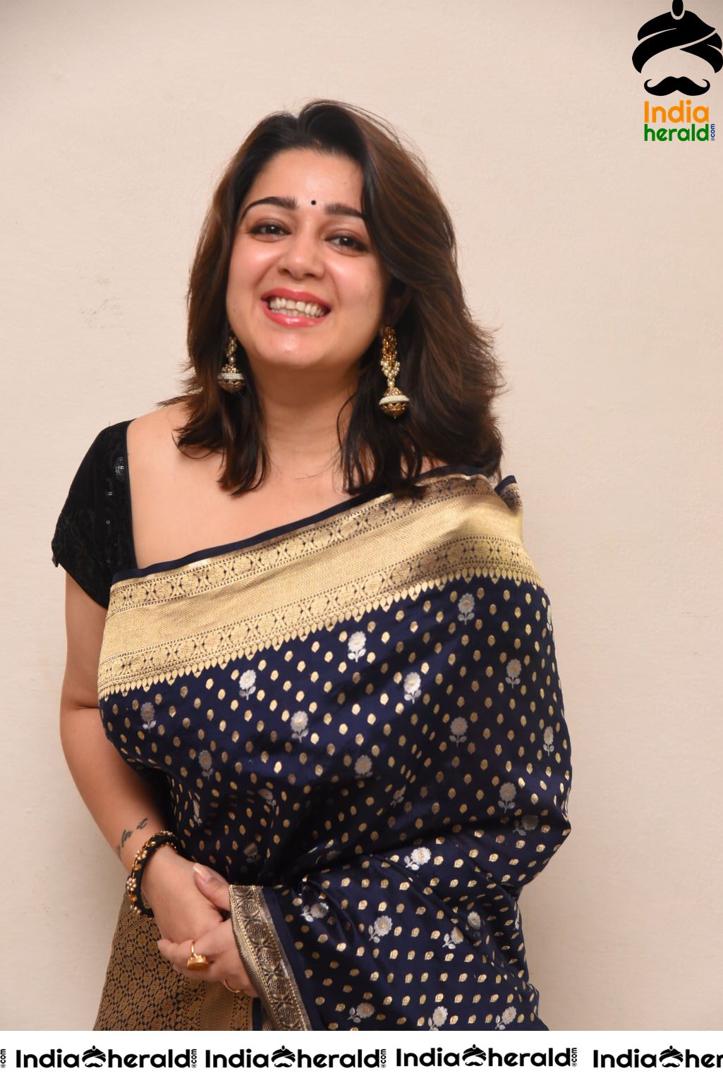 Charmee Looking Seductive In Black Saree At Puri Jagannadh Birthday Event Set 2