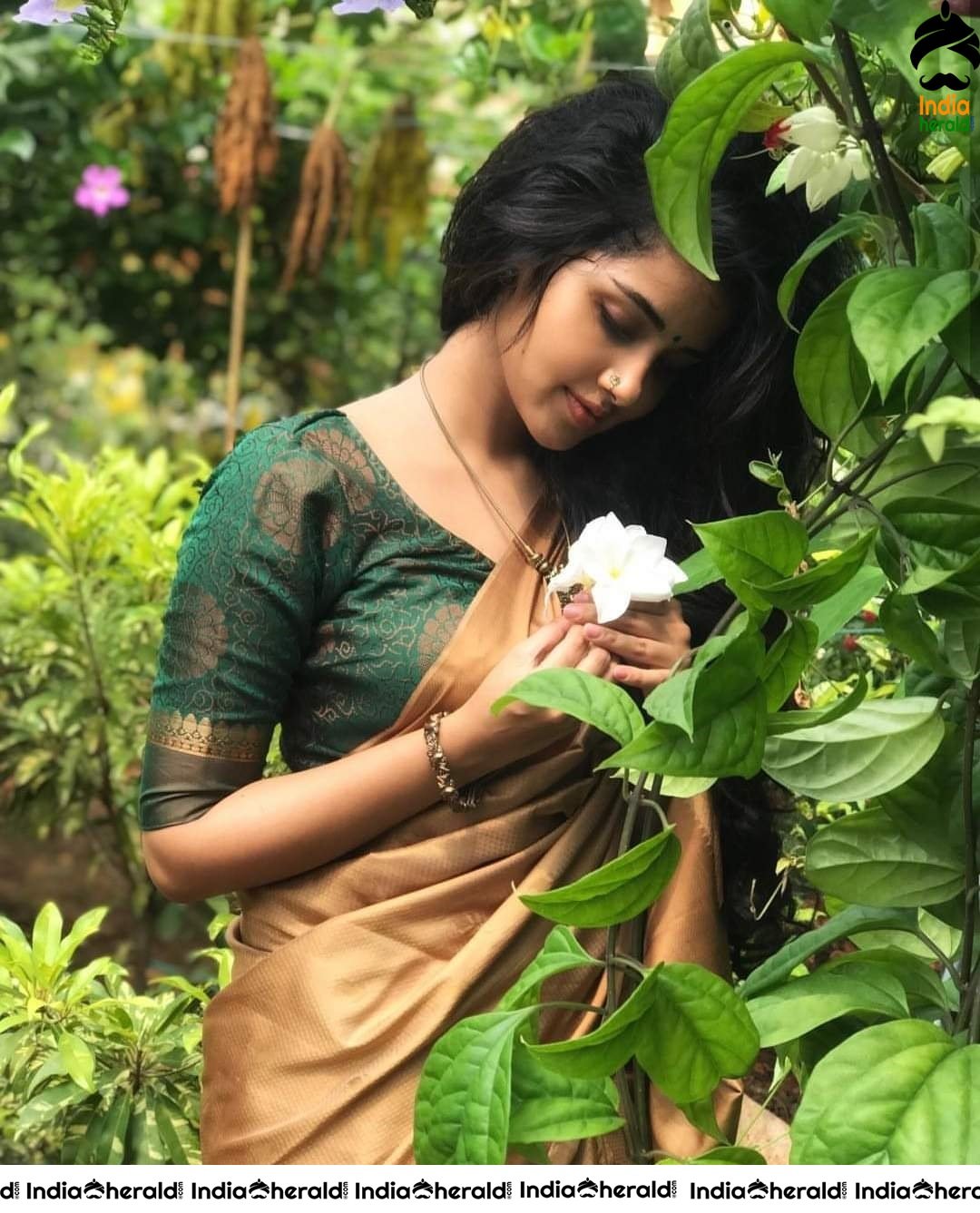 Curly Haired Mallu Beauty Anupama Parameswaran Cute and Hot Photos Set 2