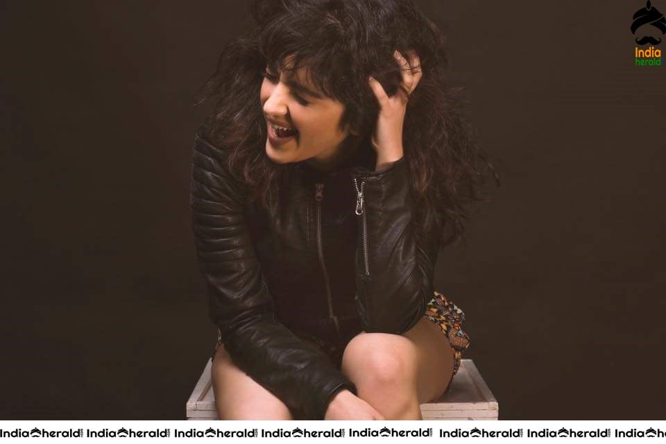 Cute Adorable and Hot Photos Collection of Shirley Set 2