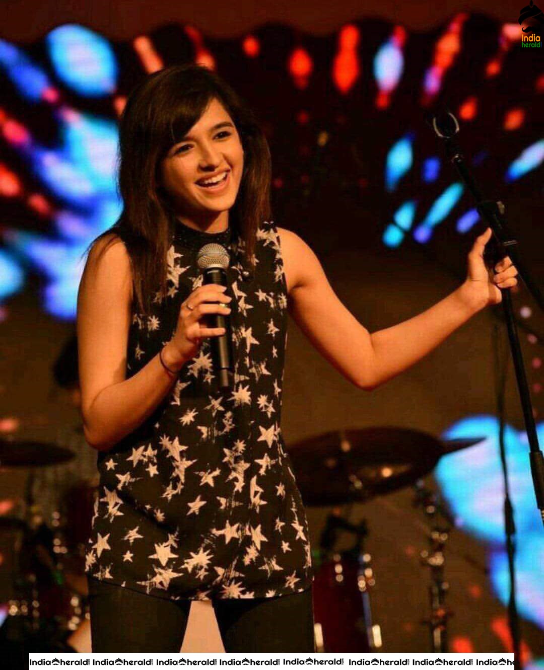 Cute Adorable and Hot Photos Collection of Shirley Set 3