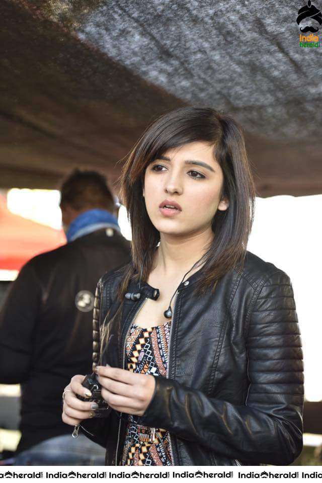 Cute Adorable and Hot Photos Collection of Shirley Set 4