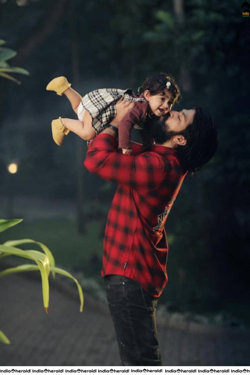 Cutest Unseen Rare Photos of Yash and Radhika Pandit with their daughter Set 1