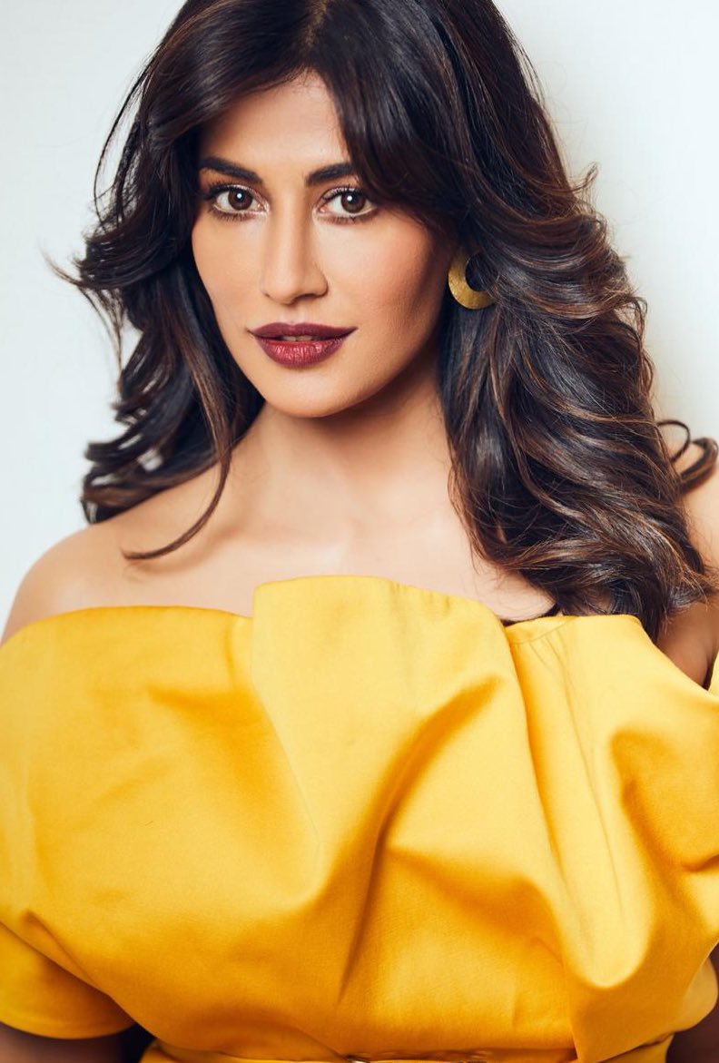 Dazzling Beauty Chitrangada Singh Latest Pictures