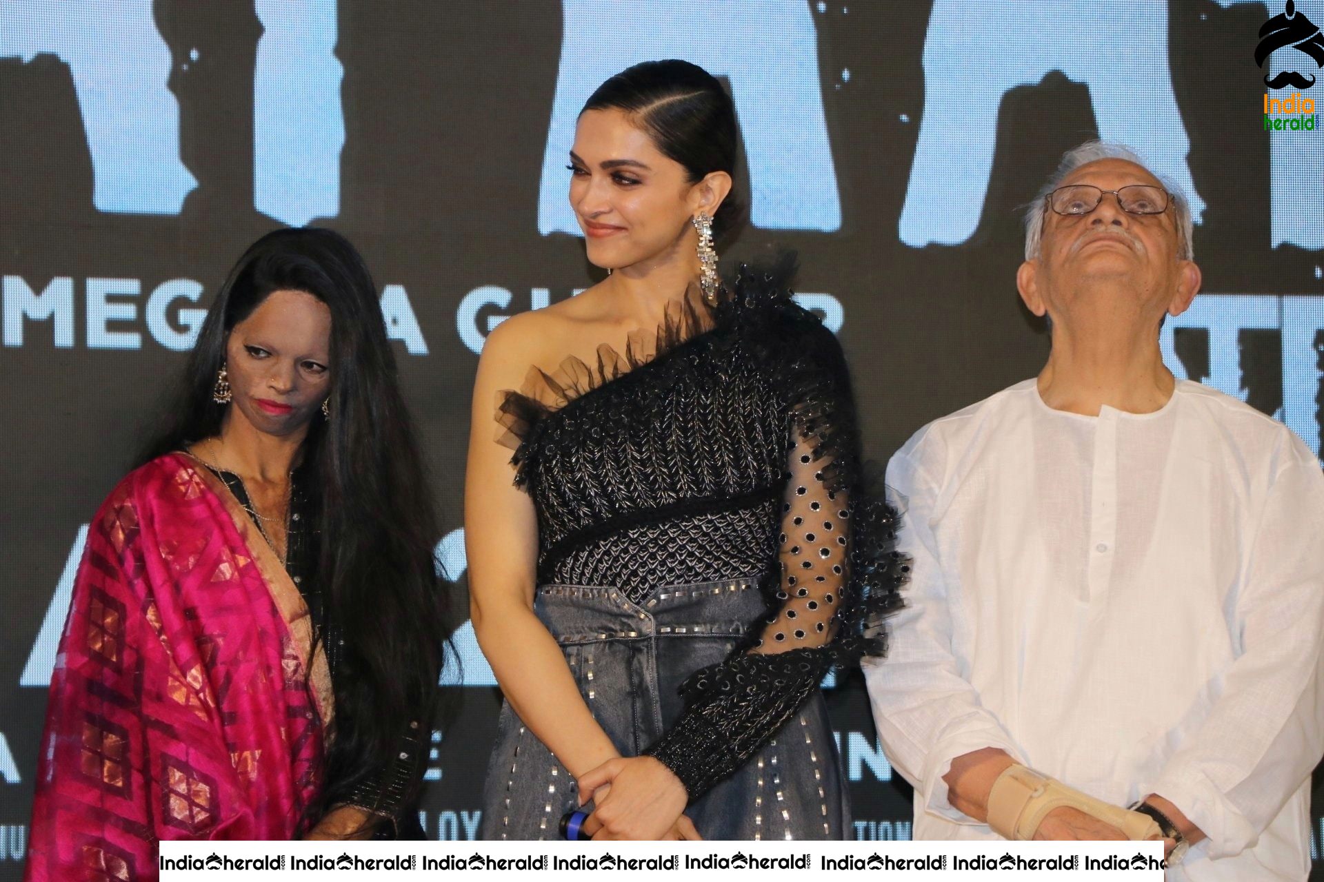 Deepika Padukone and Laxmi Agarwal at Chhapaak Title Track Launch Set 2