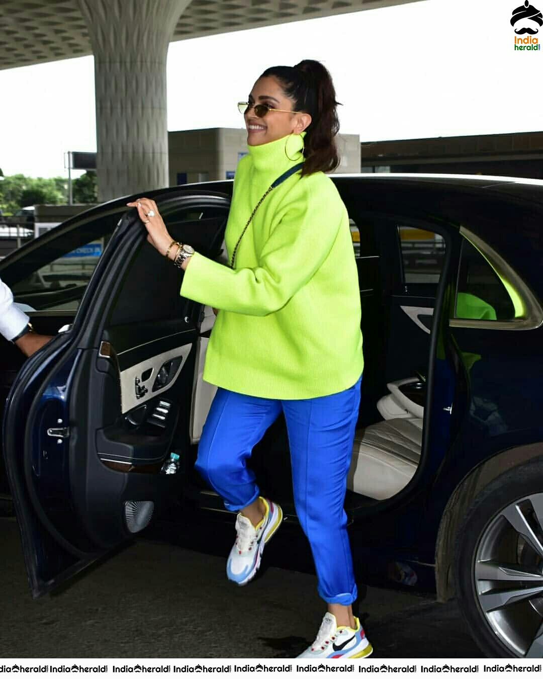 Deepika Padukone Borrows Ranveer Singh Neon Turtle Neck T Shirt For Her Latest Outing Set 1