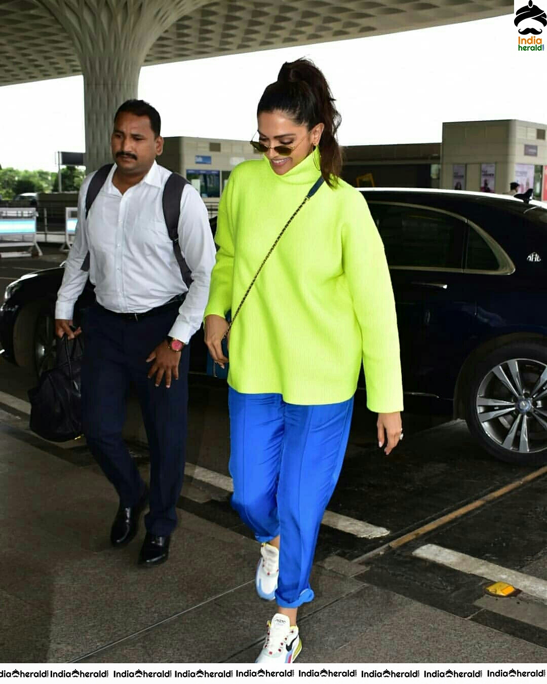 Deepika Padukone Borrows Ranveer Singh Neon Turtle Neck T Shirt For Her Latest Outing Set 2