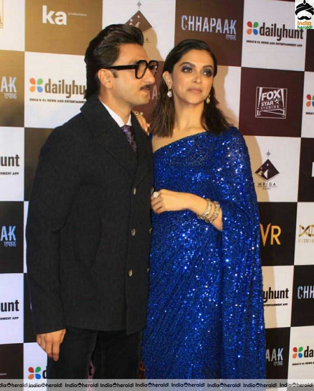 Deepika padukone Cute In Blue Saree With Her Husband