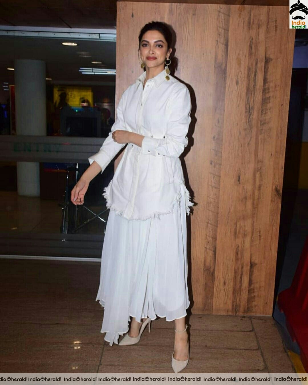 Deepika padukone Cute White dress Stills