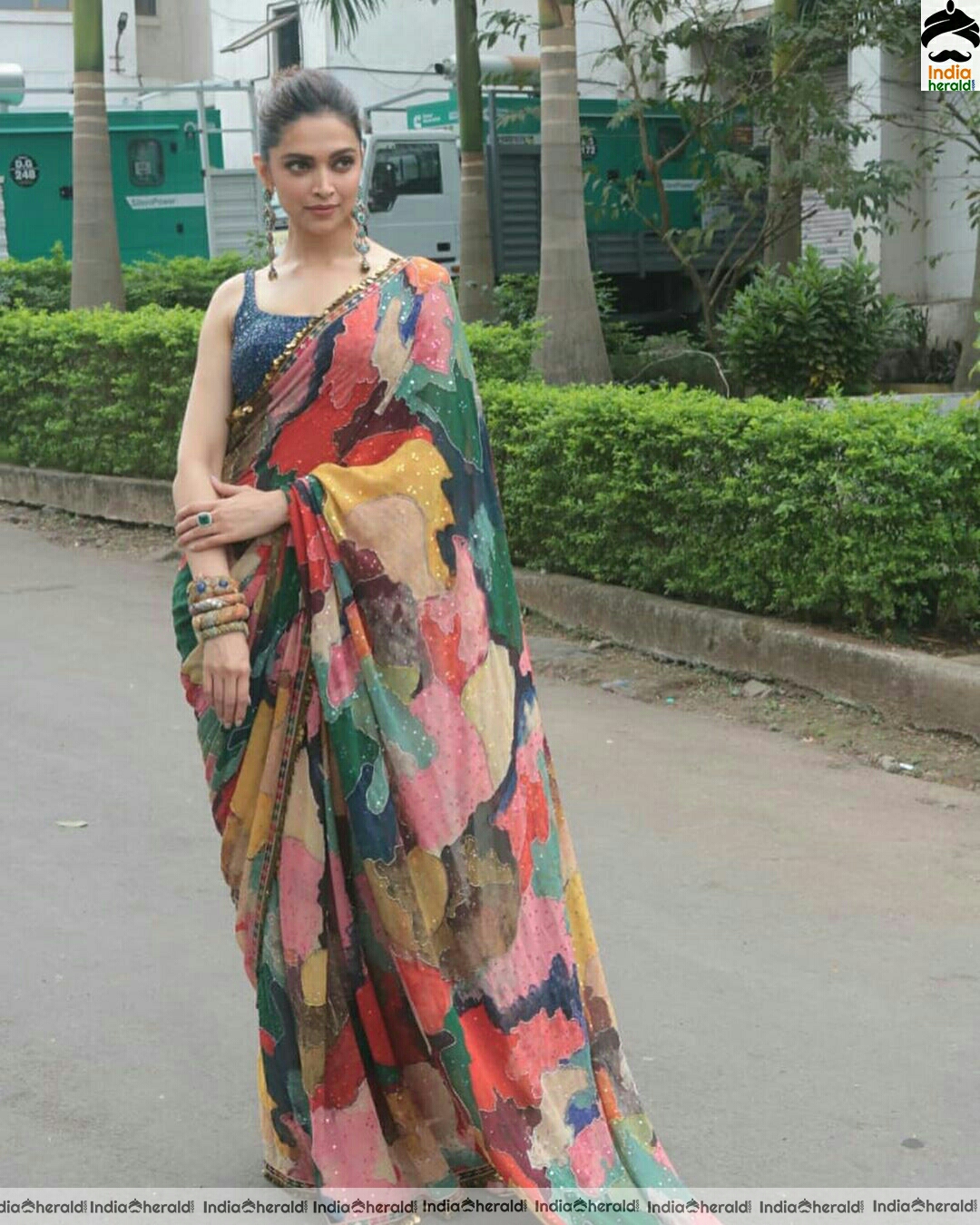 Deepika padukone Hot In multi colour Saree