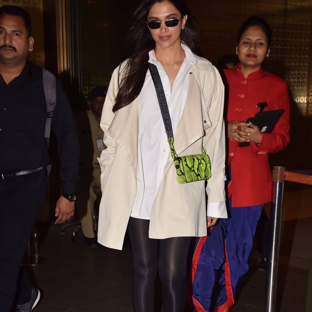 Deepika Padukone In A Free Hair And Casual Dress Look At Airport