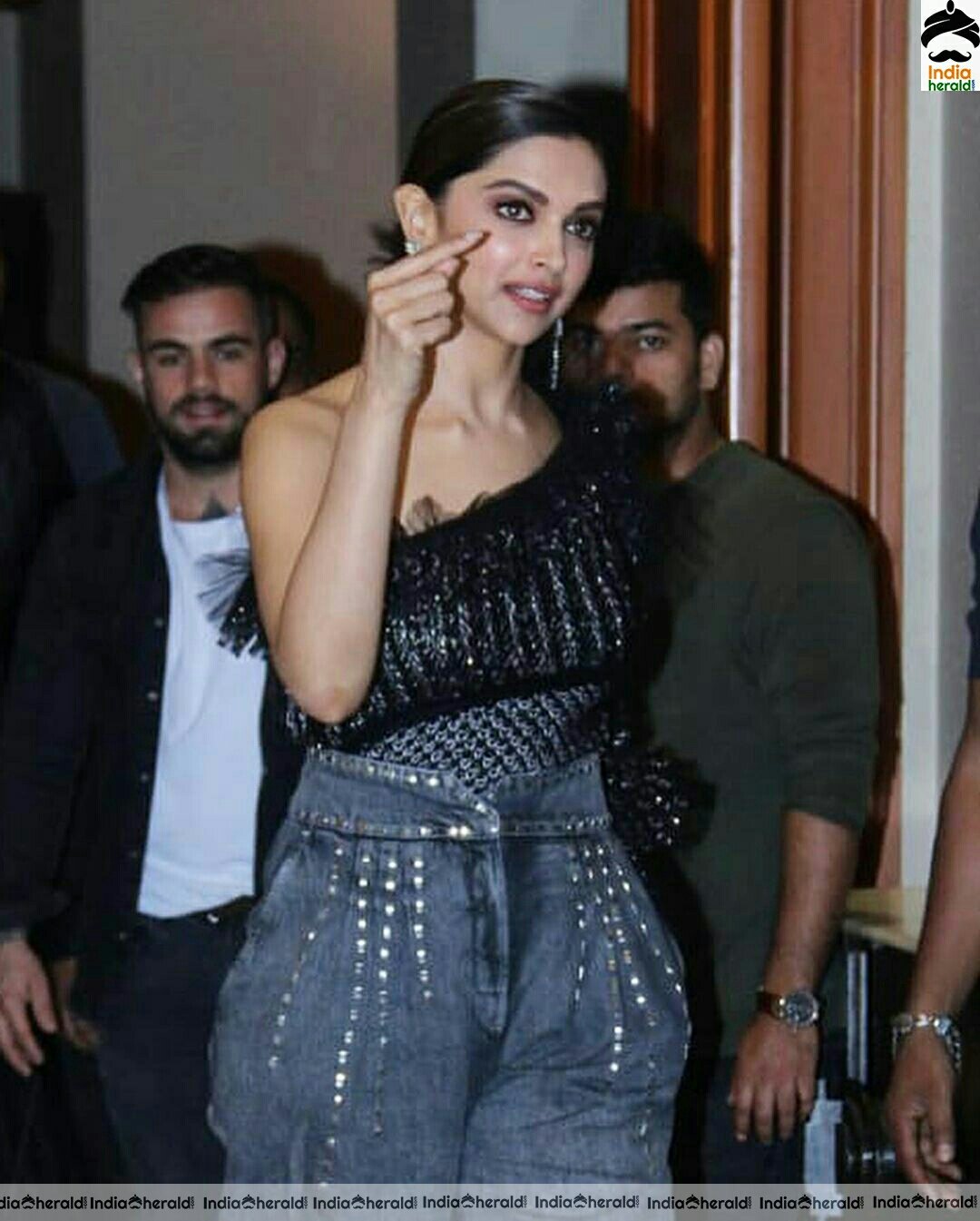 Deepika padukone latest Black Hot Stills