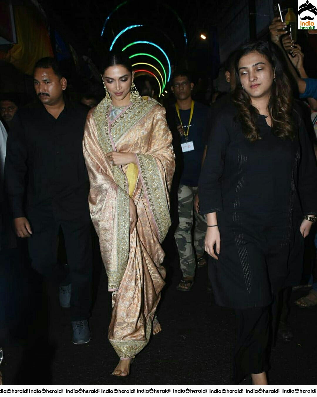 Deepika Padukone Spotted In Devotional Mode