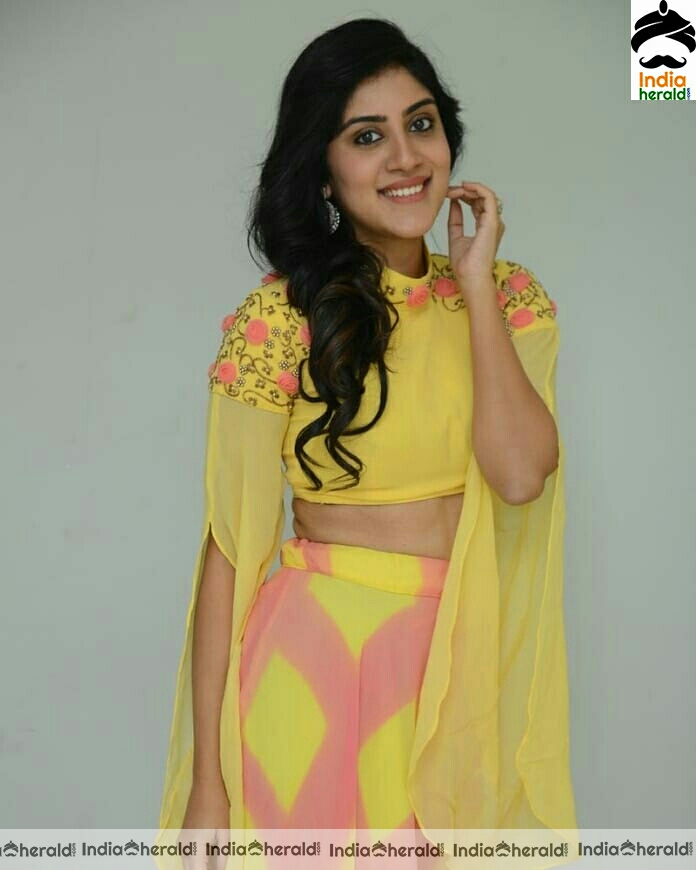 Dhanya Balakrishna Hot Waist Line Show In These Photos