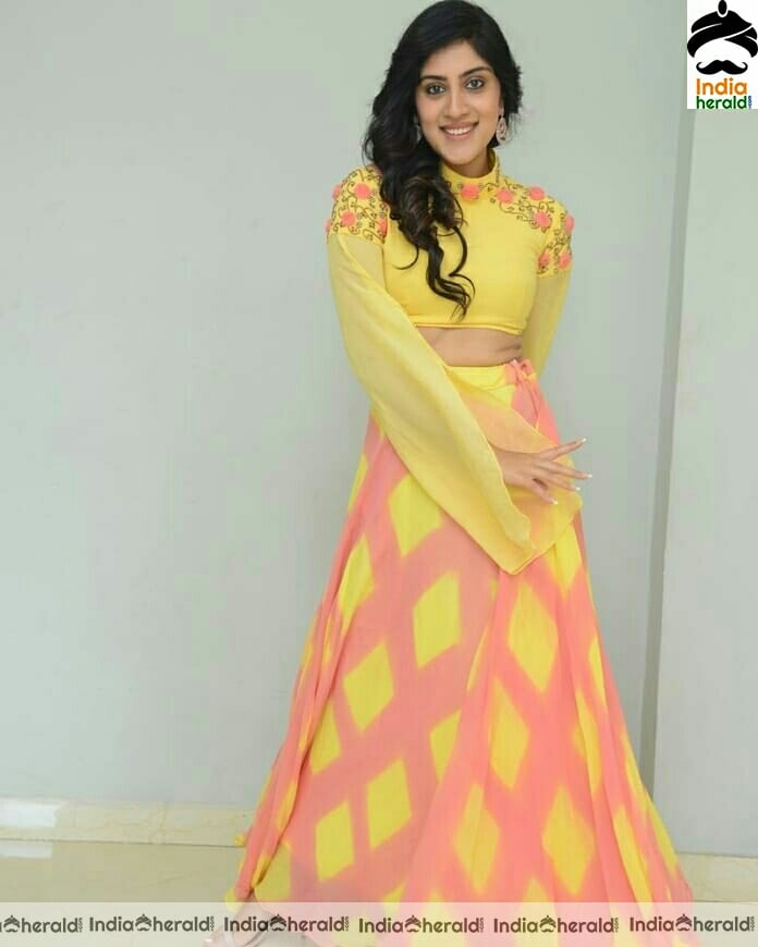 Dhanya Balakrishna Hot Waist Line Show In These Photos