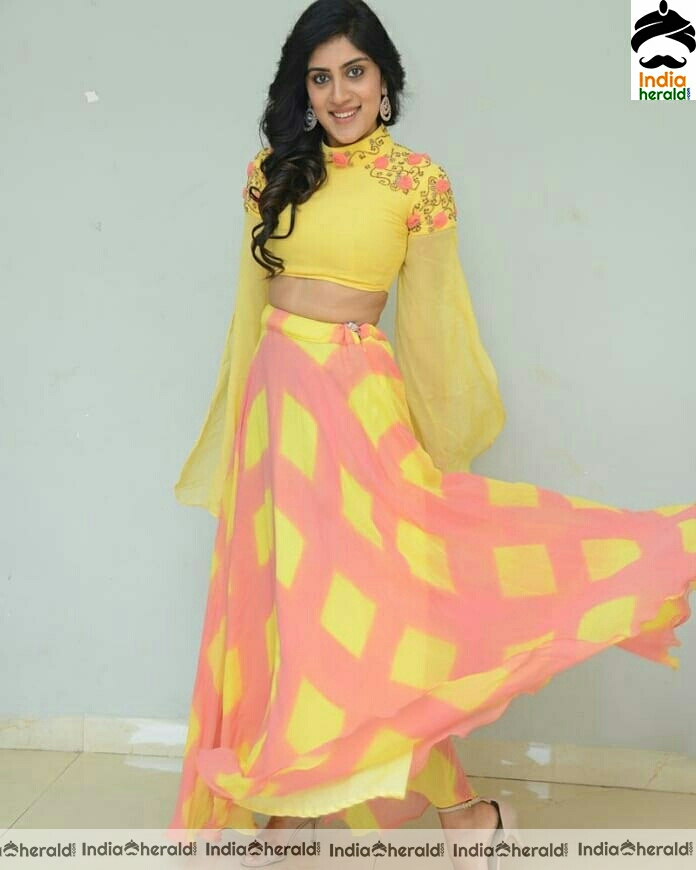 Dhanya Balakrishna Hot Waist Line Show In These Photos