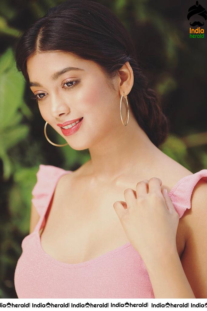 Digangana Suryavanshi Latest Cute Clicks