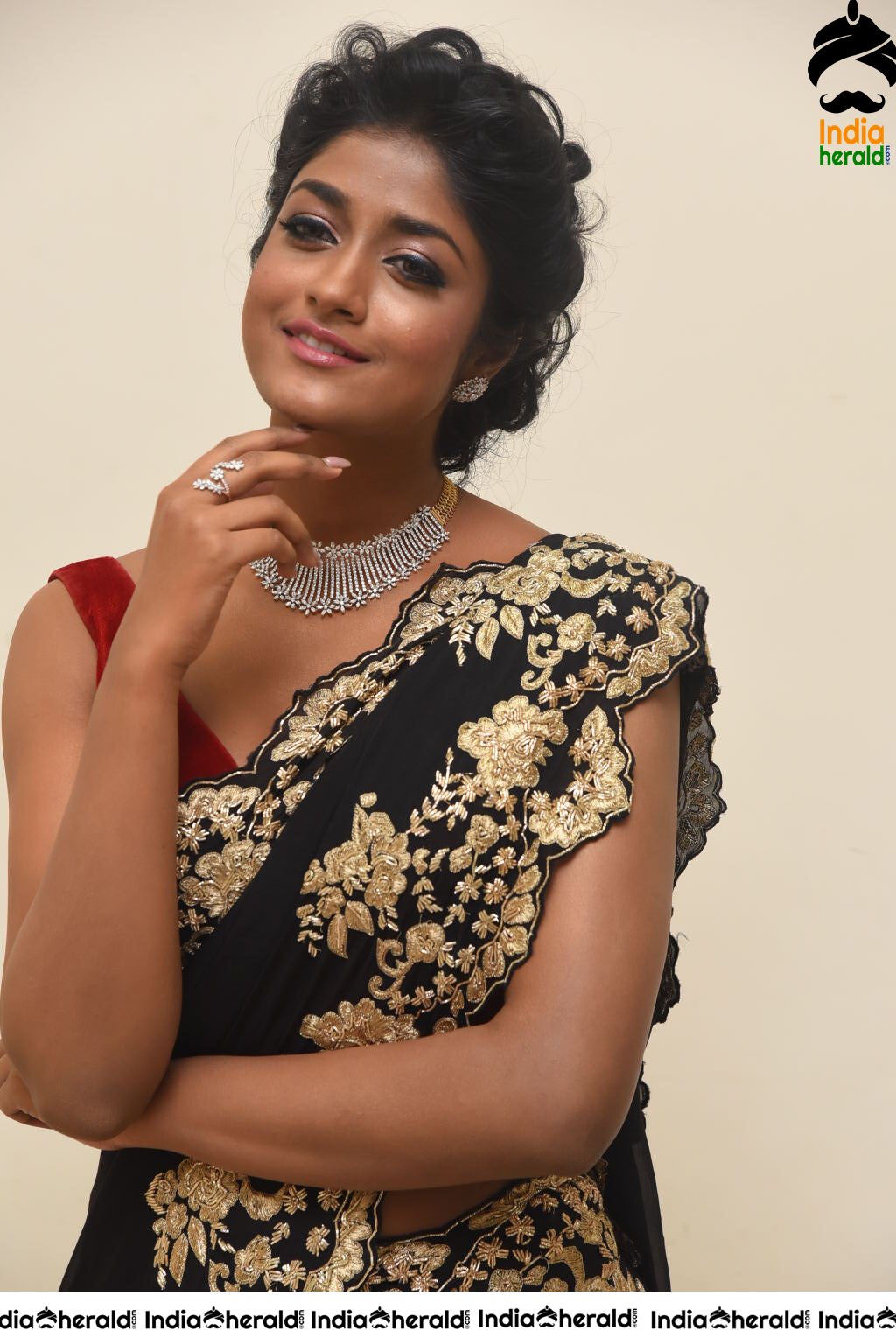 Dimple Hayathi Hot Hip Show in Saree Set 2