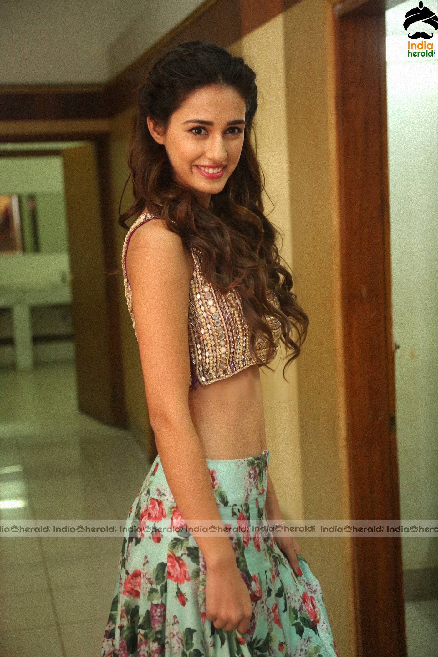 Disha Patani shows her Hot Slim Sexy Waist during Press Meet Set 2