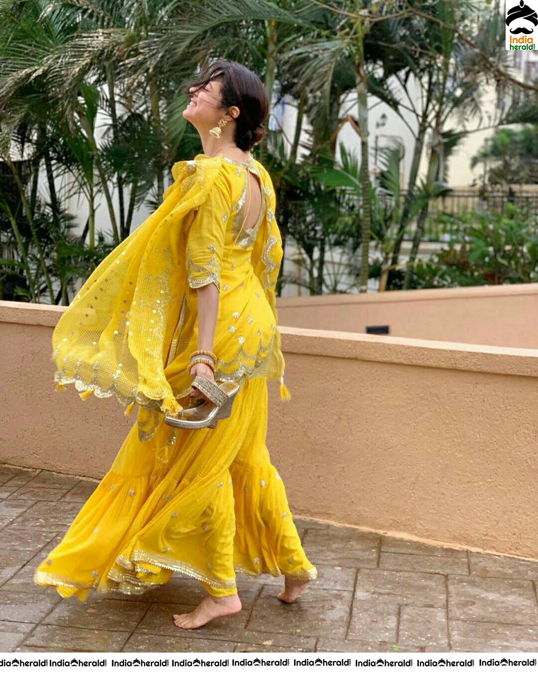 Divya Khosla Kumar Looking So Pretty And Gorgeous In Yellow