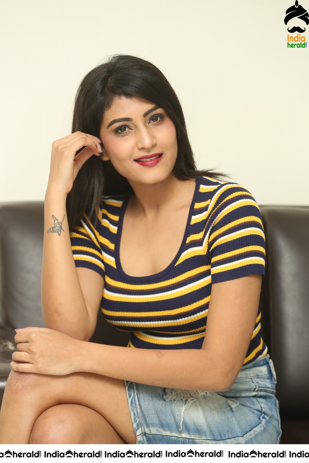 Divya Rao Sizzling Hot Photos Set 2