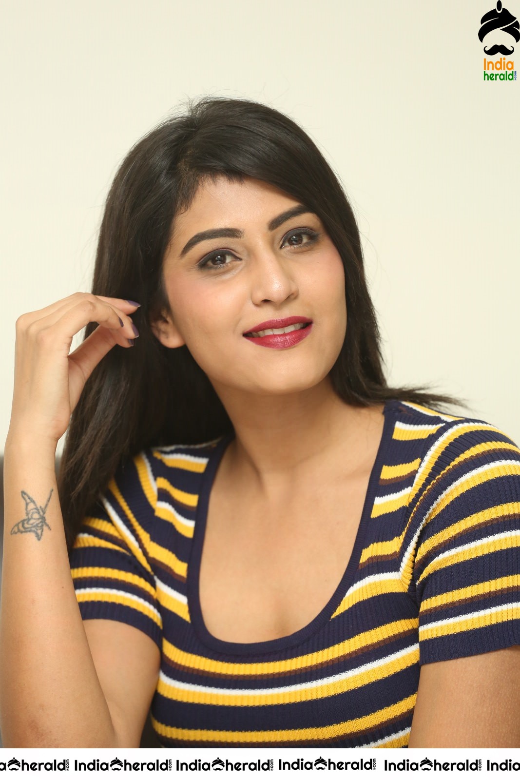 Divya Rao Sizzling Hot Photos Set 2