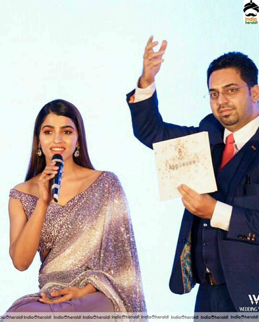 Dusky Babe Dhansika looking like a Hot Diva