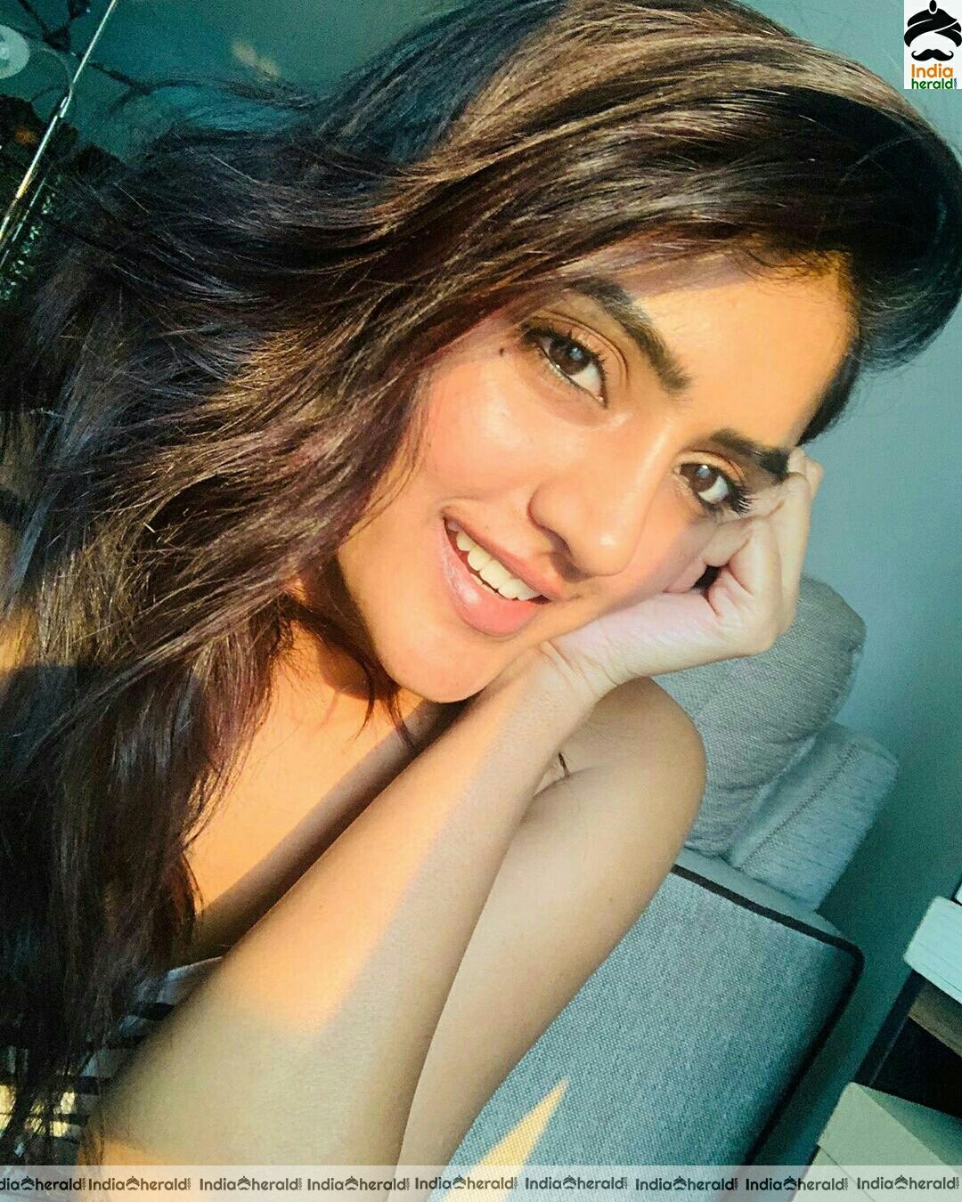 Dusky Babe Eesha Rebba Quarantine photos