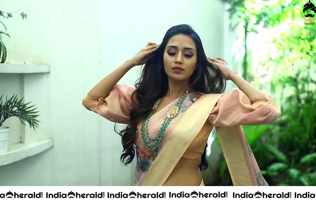 Dusky Beauty Nivetha Pethuraj Hot and Tempting Photos Set 1