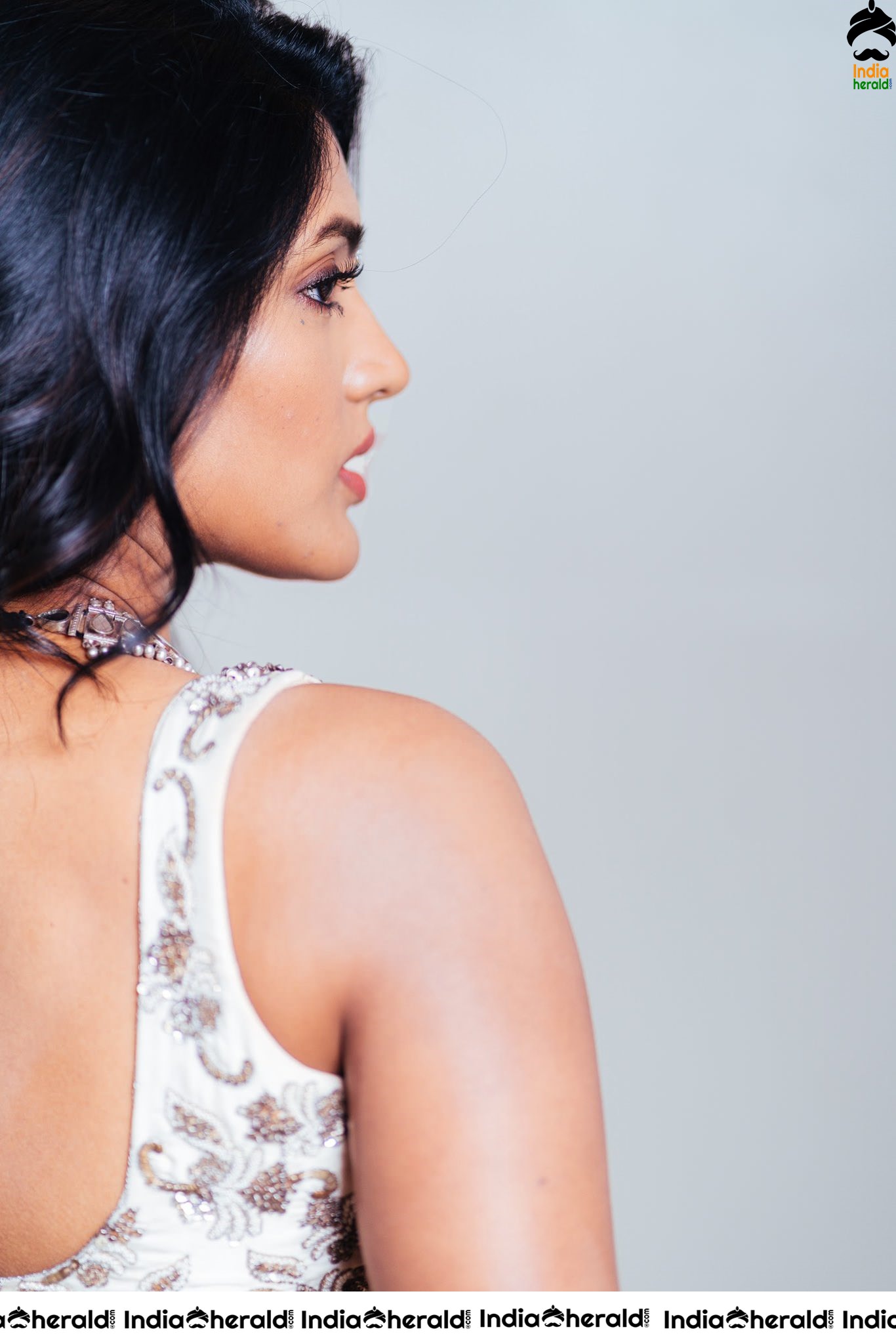 Eesha Rebba Cute Latest Mesmerizing Photos