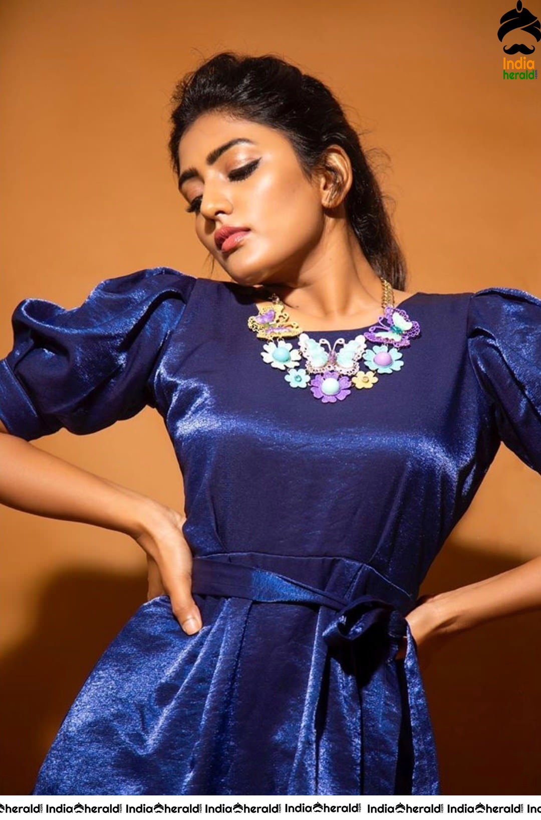 Eesha Rebba Looking Delicious in this Photoshoot