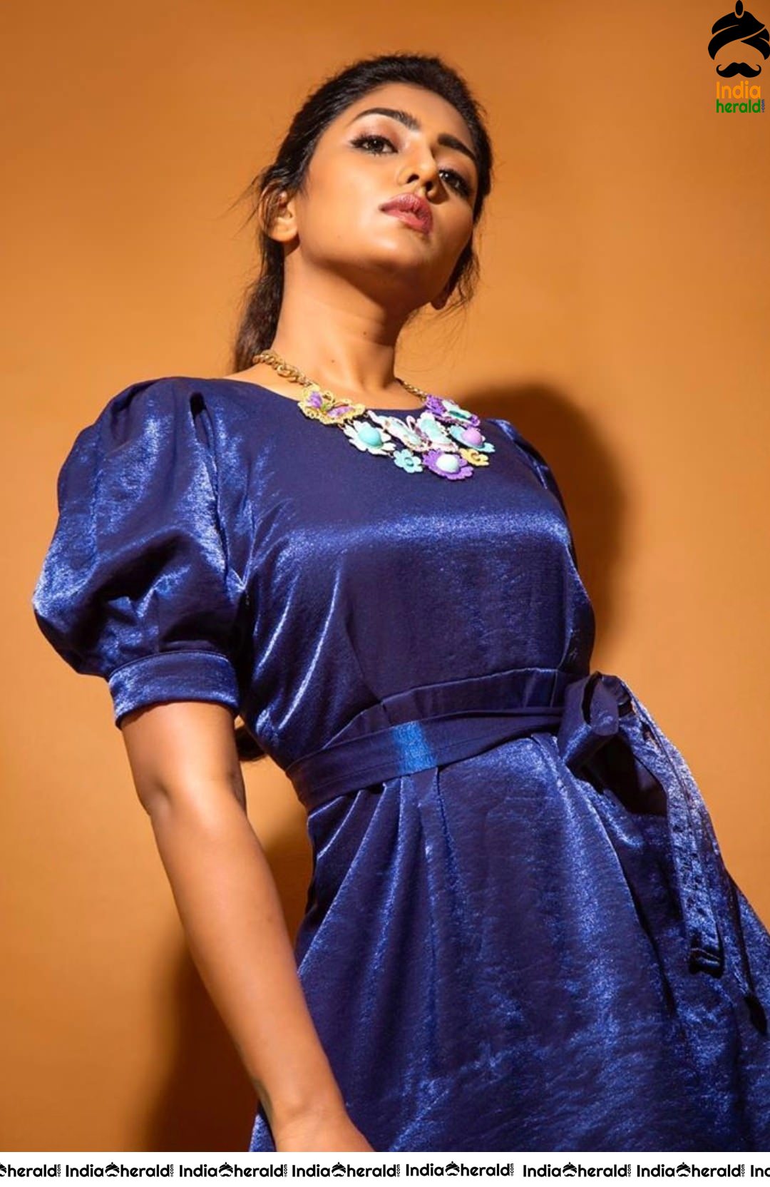 Eesha Rebba Looking Delicious in this Photoshoot
