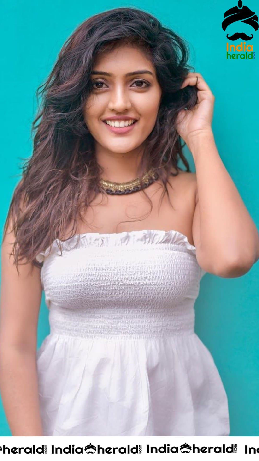 Eesha Rebba Tempting Hot in Sleeveless