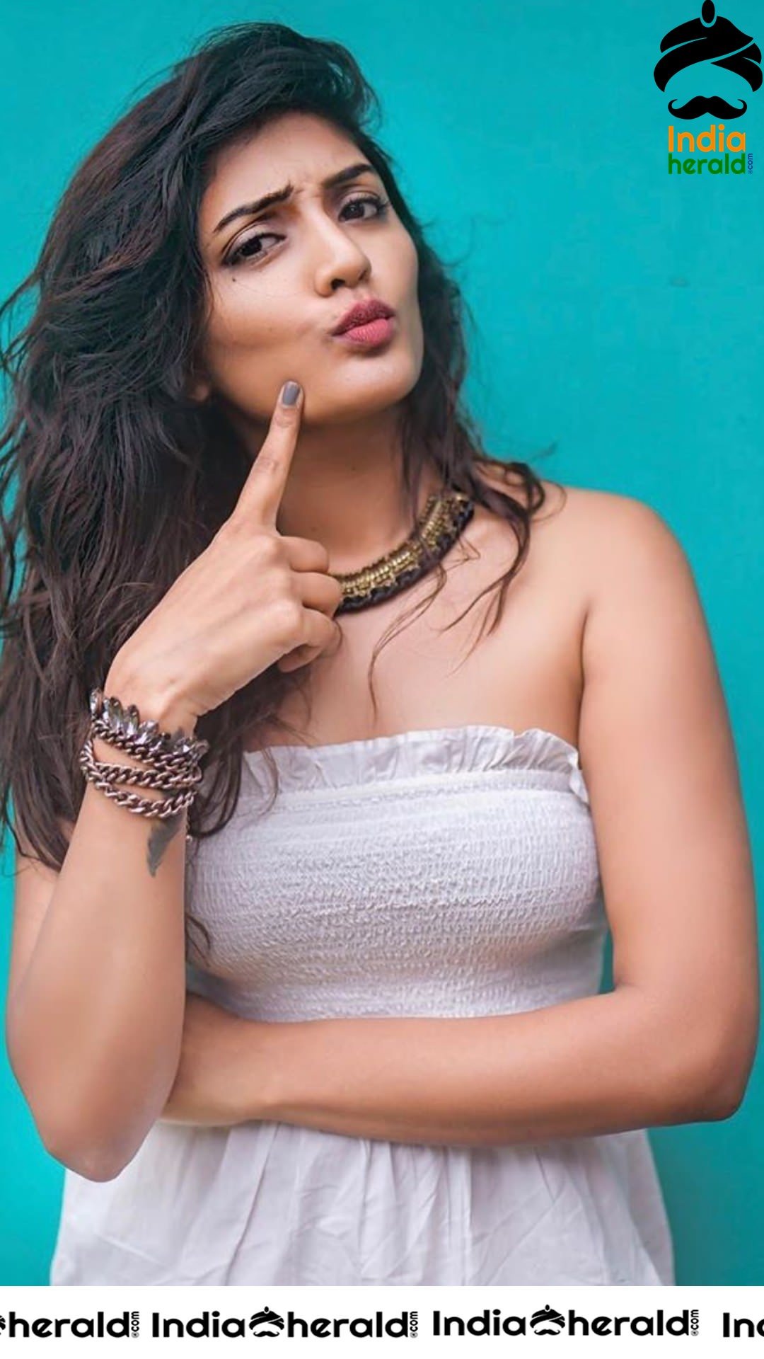 Eesha Rebba Tempting Hot in Sleeveless
