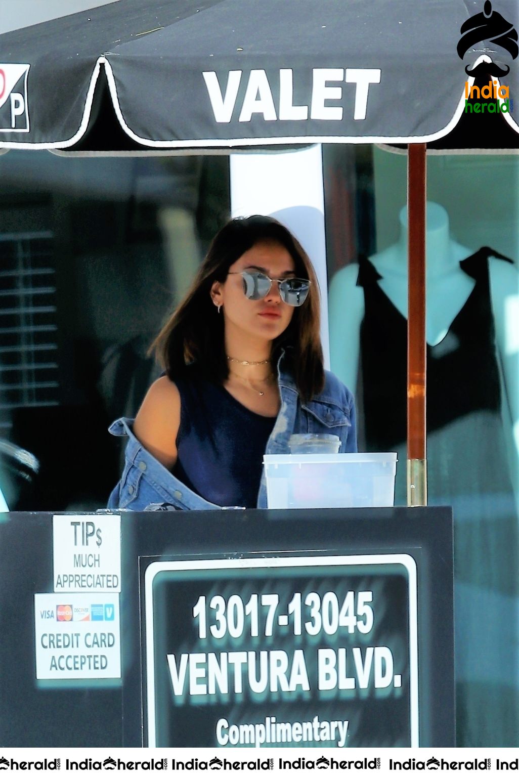 Eiza Gonzalez enjoys a Day Out in Studio City