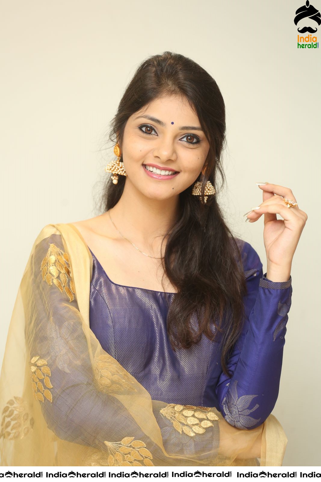 Elegant Rahasya looking pretty in Blue Chudidar Set 2