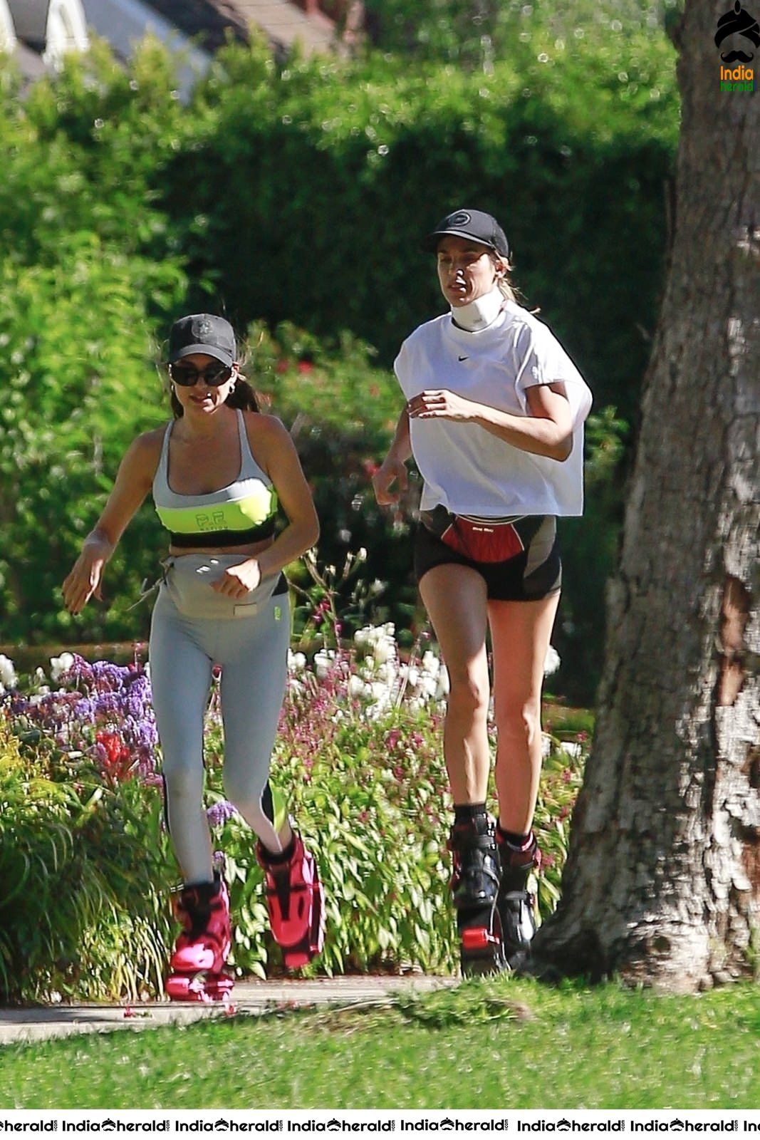 Elisabetta Canalis wear corona masks and does work out while wearing Kangaroo Jumps in Los Angeles