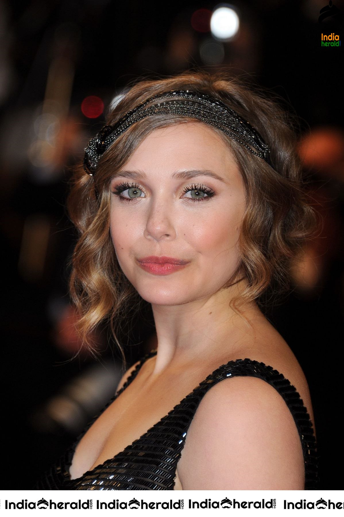 Elizabeth Olsen Looking Drop Dead Gorgeous in Black at Red Carpet