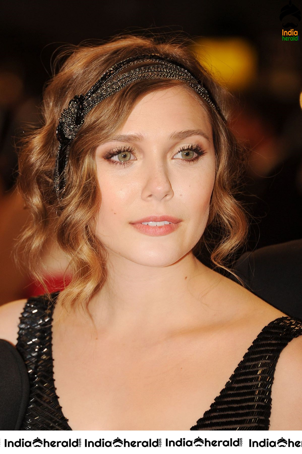 Elizabeth Olsen Looking Drop Dead Gorgeous in Black at Red Carpet