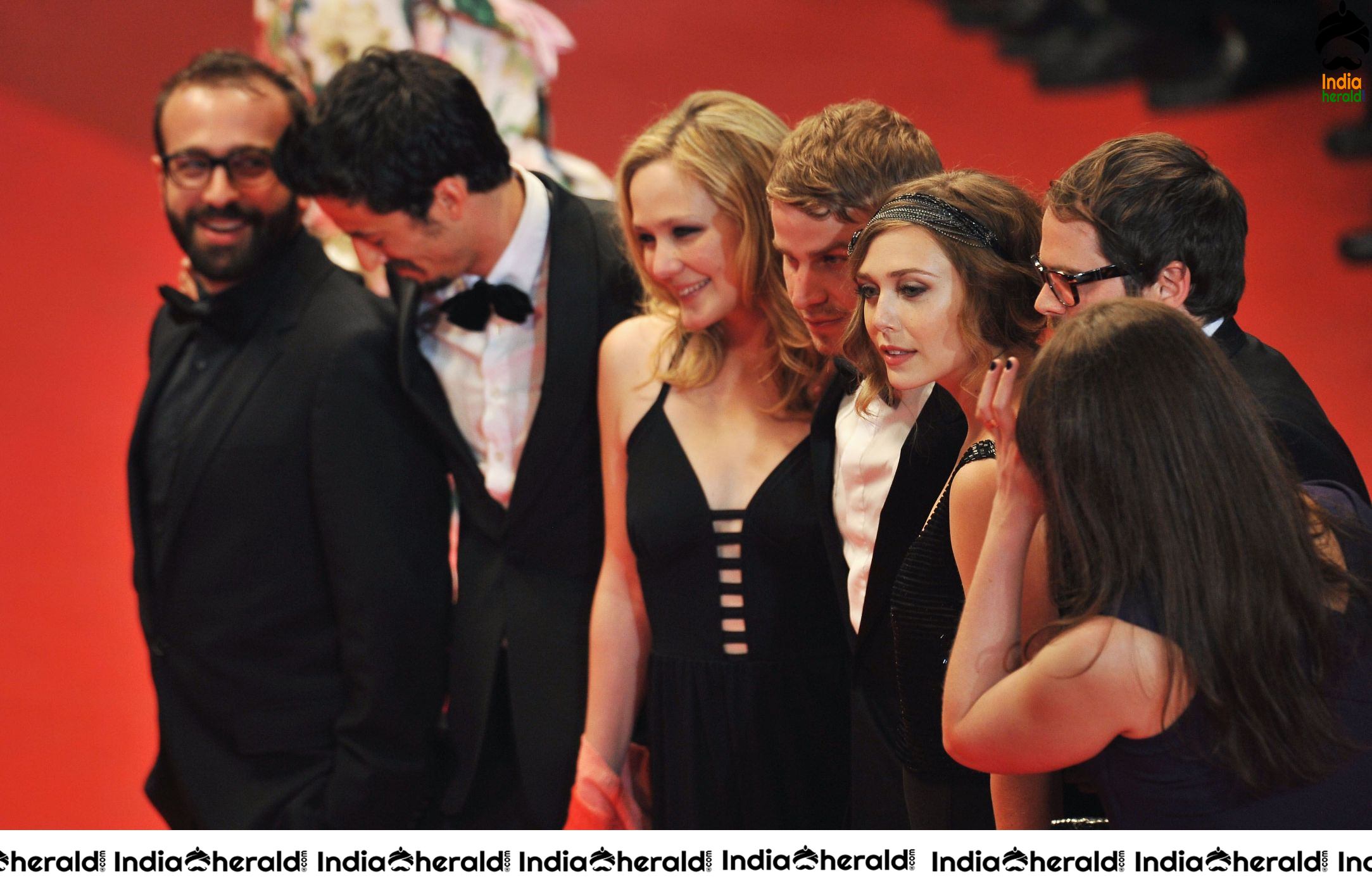 Elizabeth Olsen Looking Drop Dead Gorgeous in Black at Red Carpet