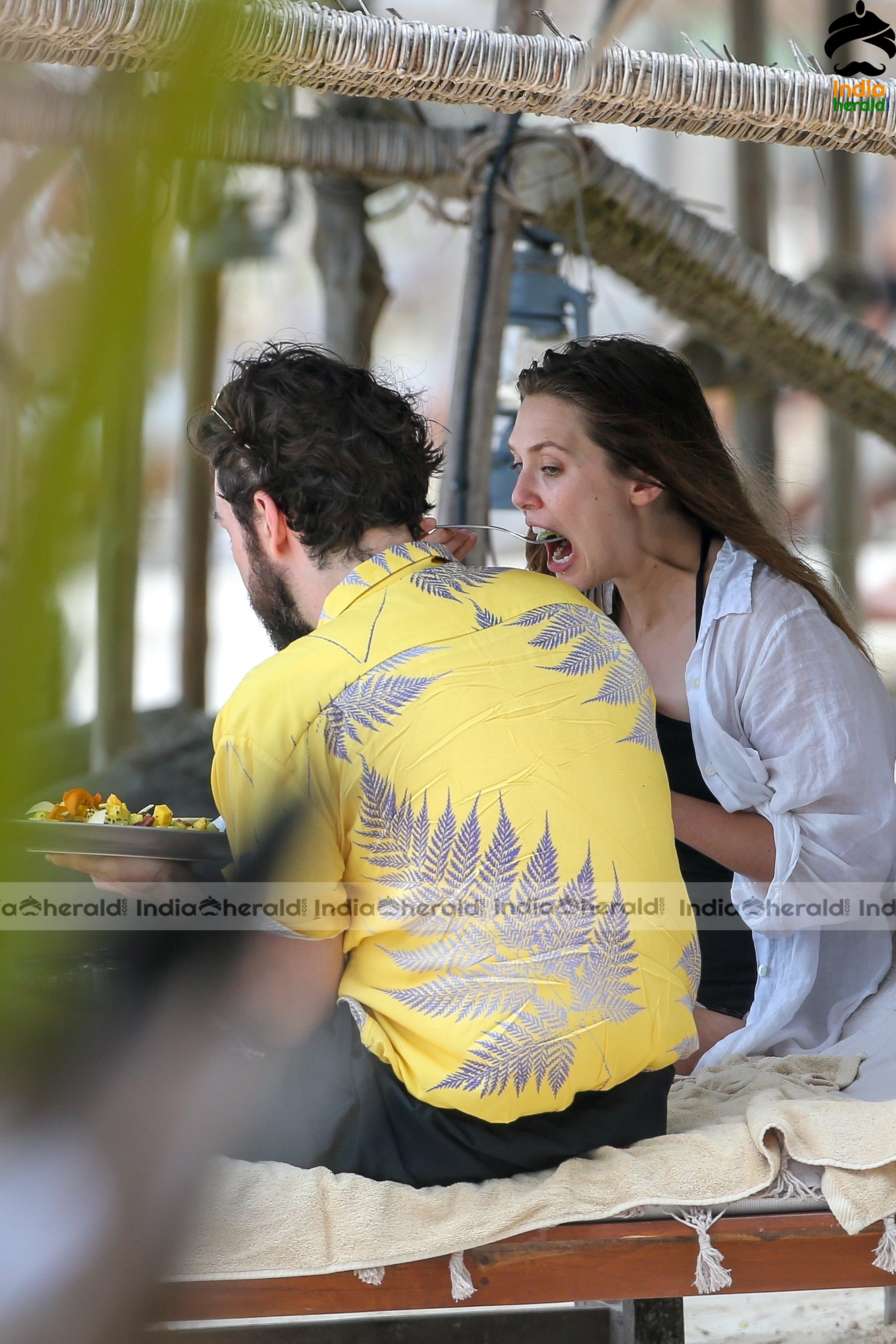 Elizabeth Olsen with her Boyfriend at a Beach in Mexico Set 1