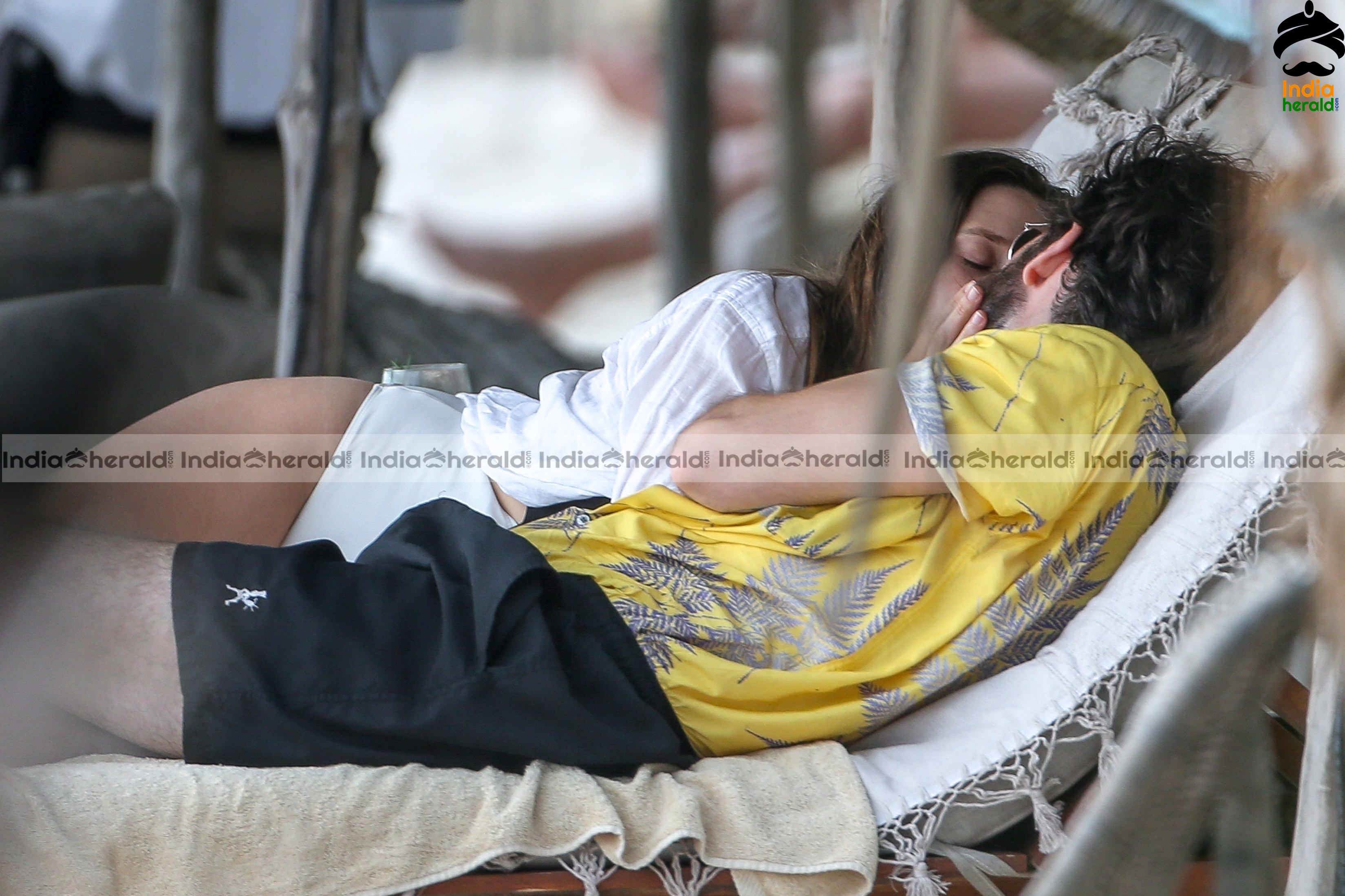 Elizabeth Olsen with her Boyfriend at a Beach in Mexico Set 3