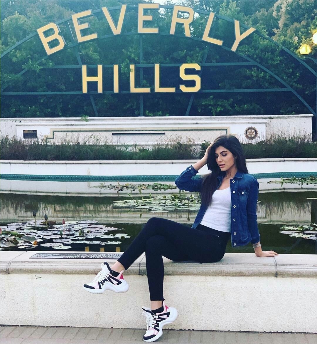 Elnaaz Zoya Stylish Stills From Beverly Hills