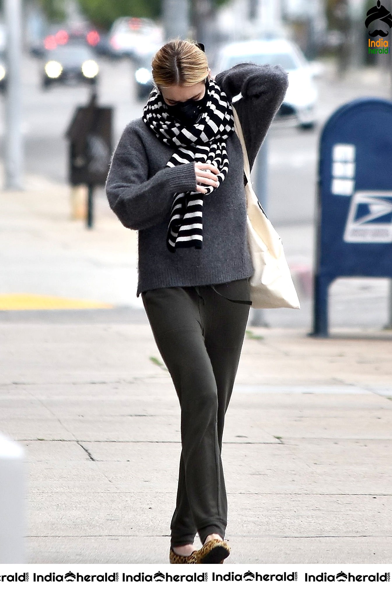 Emma Roberts outside a medical building in Sherman Oaks due to Corona Virus lockdown