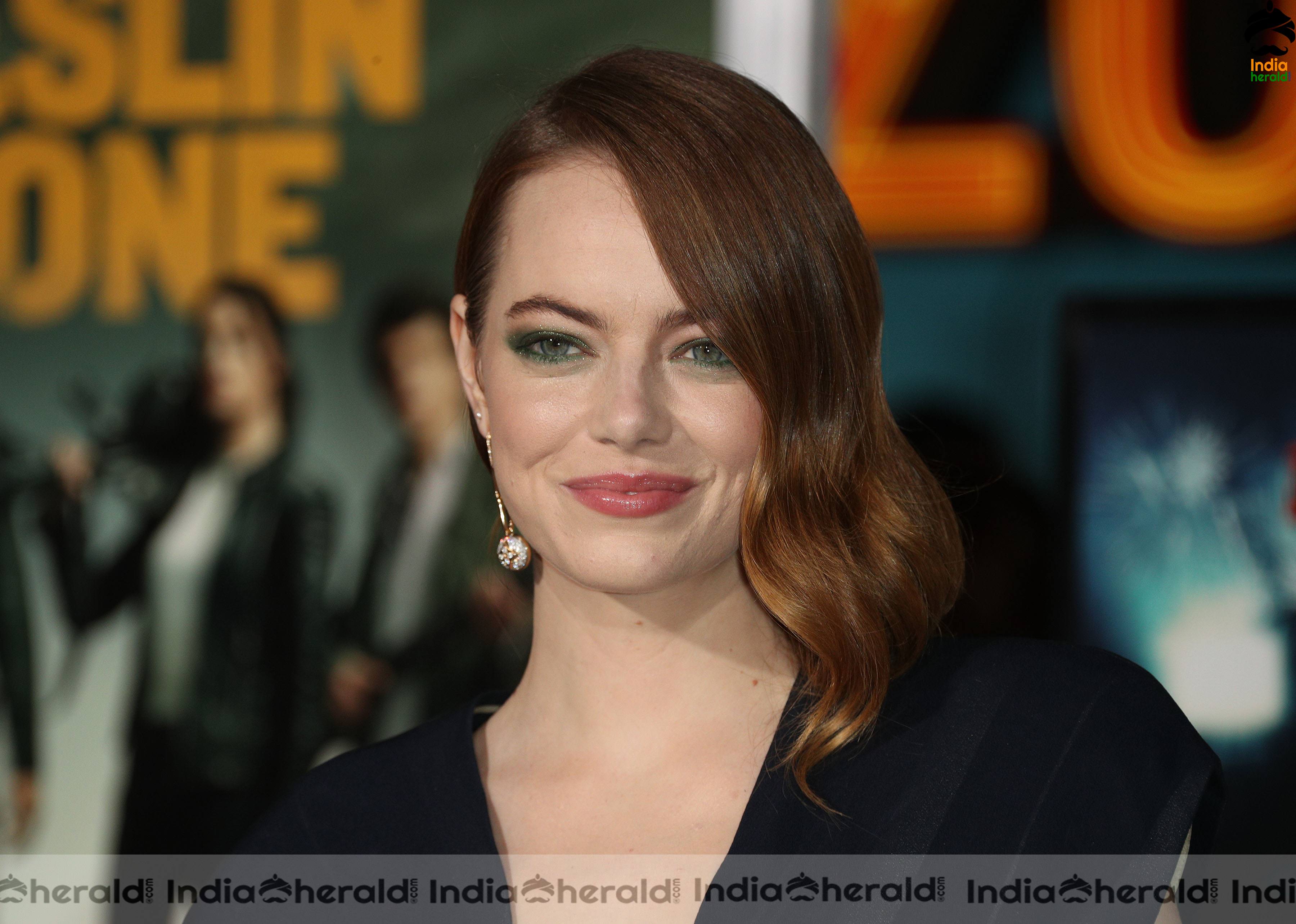 Emma Stone at Zombieland Double Tap Premiere in Westwood CA Set 3
