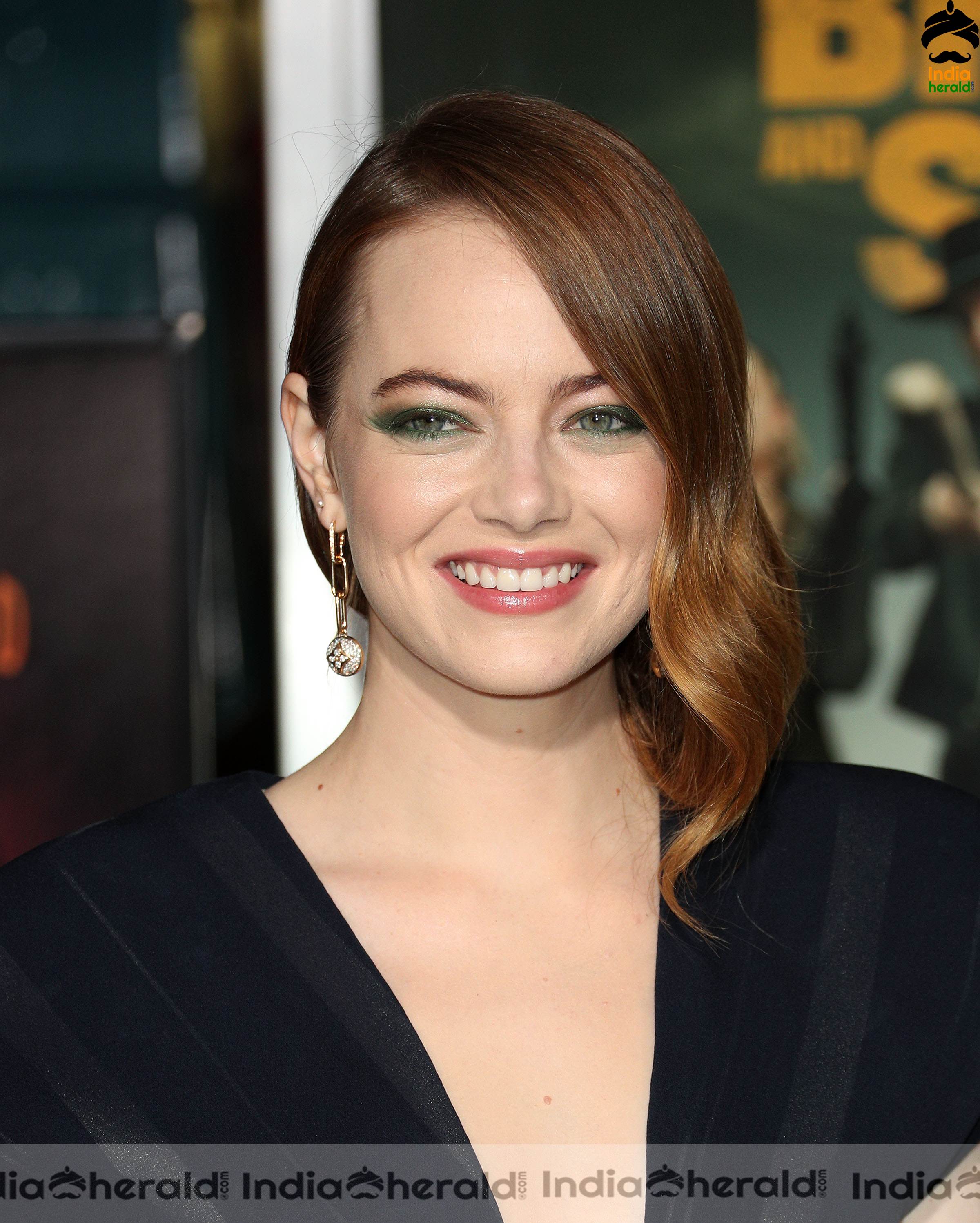 Emma Stone at Zombieland Double Tap Premiere in Westwood CA Set 3