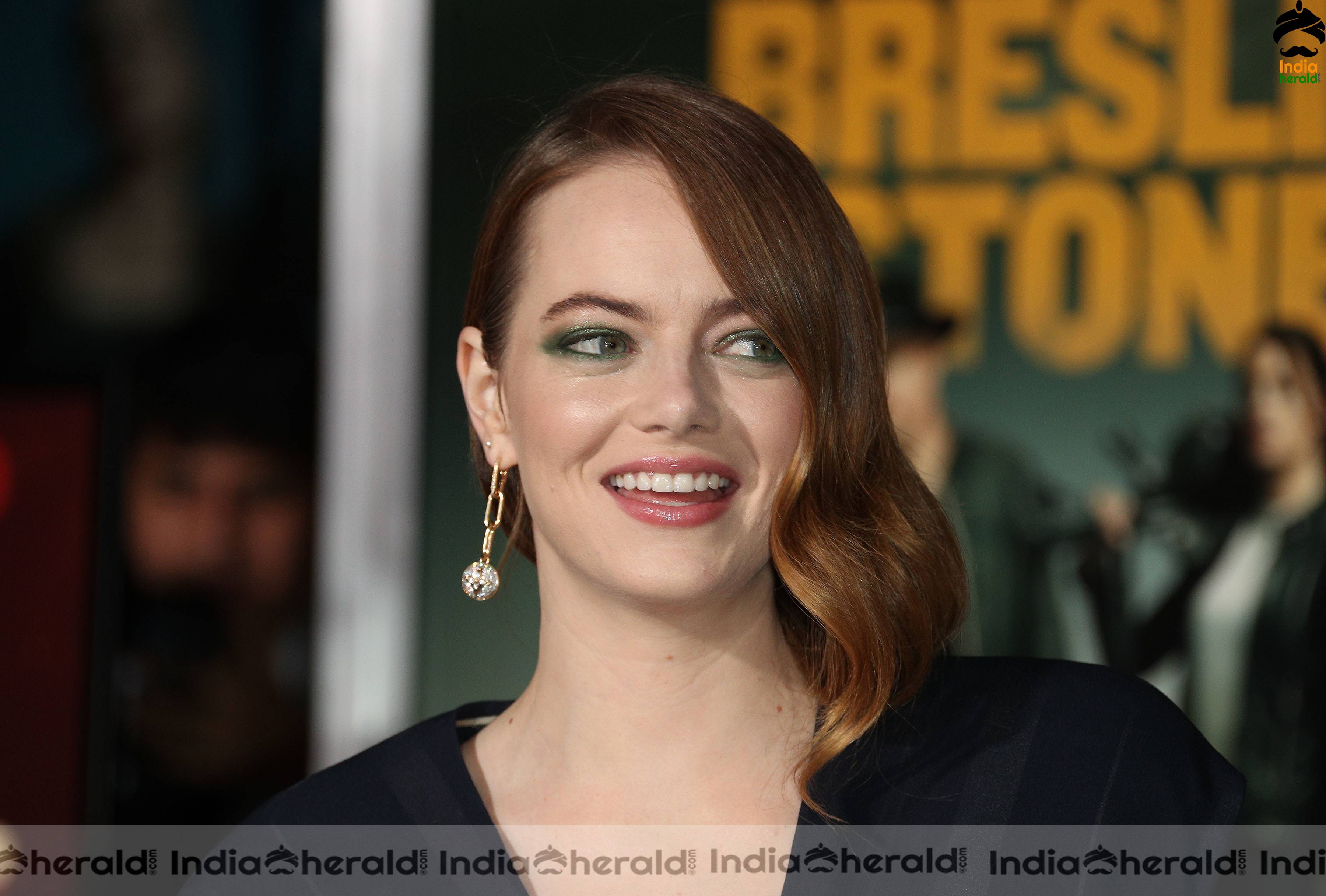 Emma Stone at Zombieland Double Tap Premiere in Westwood CA Set 3