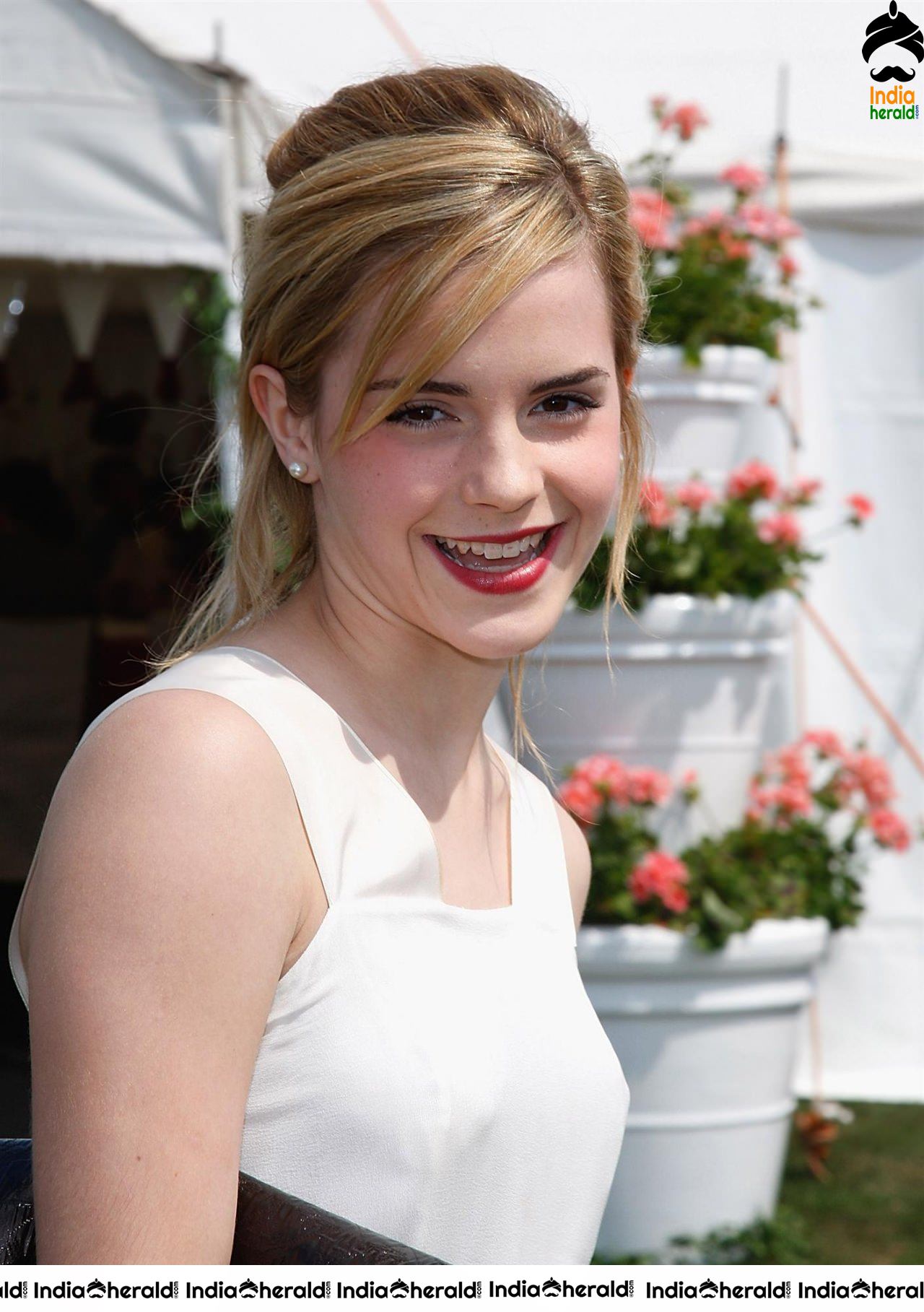 Emma Watson at Cartier International Polo in Windsor Set 3