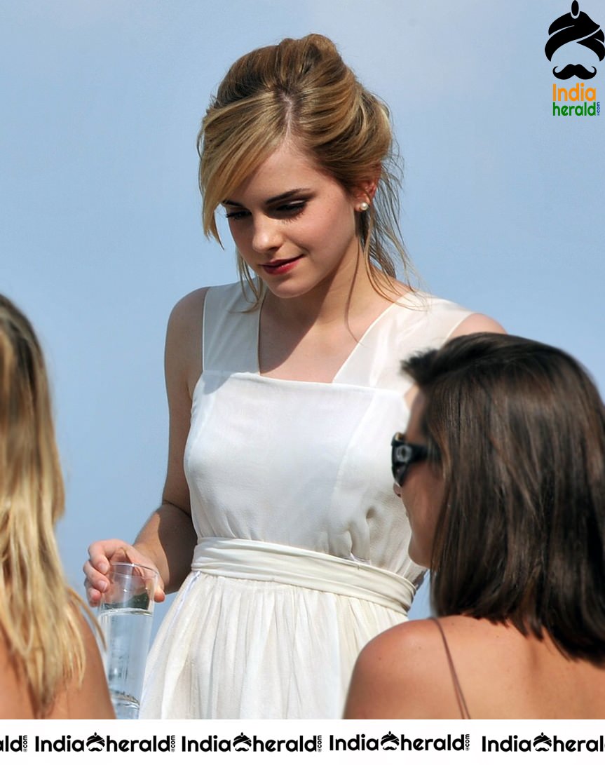 Emma Watson at Cartier International Polo in Windsor Set 4